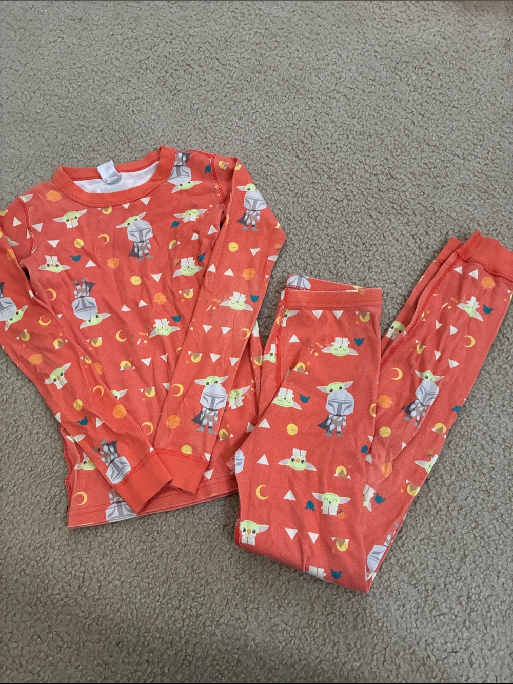 Hanna Andersson Coral Orange Grogu & Droid Pajama Set
